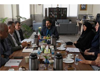 بررسی توسعه زیرساخت‌های ارتباطی مراکز جامع سلامت البرز برای اجرای طرح پزشک خانواده و نظام ارجاع