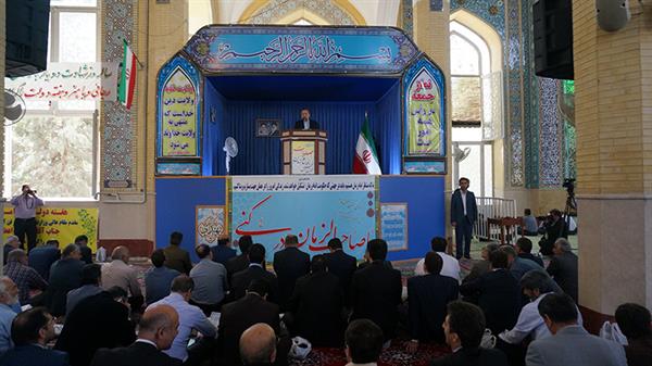 همزمان با هفته دولت دکتر واعظی وزیر ارتباطات به استان البرز سفر کرد و به عنوان سخنران پیش از خطبه های نماز جمعه به ایراد سخنرانی پرداخت