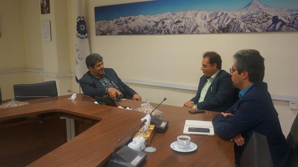 دیدار و گفتگو سرپرست اداره کل ارتباطات و فناوری اطلاعات استان البرز با رئیس اتاق بازرگانی استان البرز