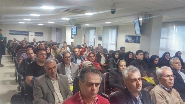 اولین همایش صادرکنندگان خرده فروشی  استان البرز برگزار شد.