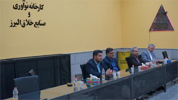 بازدید سرپرست اداره کل ارتباطات و فناوری اطلاعات از کارخانه نوآوری و صنایع خلاق استان البرز