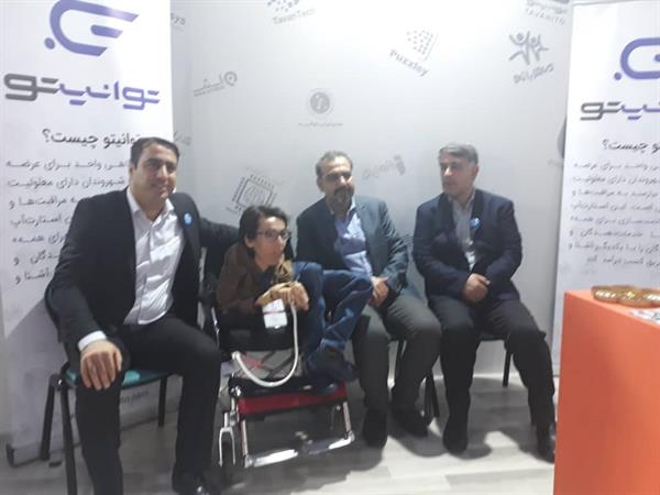 مدیرکل ارتباطات و فناوری اطلاعات استان البرز به همراه دکتر ناظمی عضو هئیت عامل سازمان فناوری اطلاعات ایران در حاشیه بازدید از الکامپ 24 به دیدار وحید رجب لو رفتند.