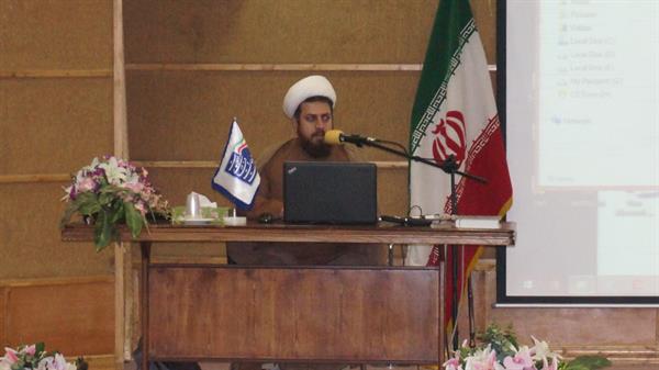 نشست تخصصی شیوه های دعوت فرزندان به نماز در استان البرز برگزار شد.
