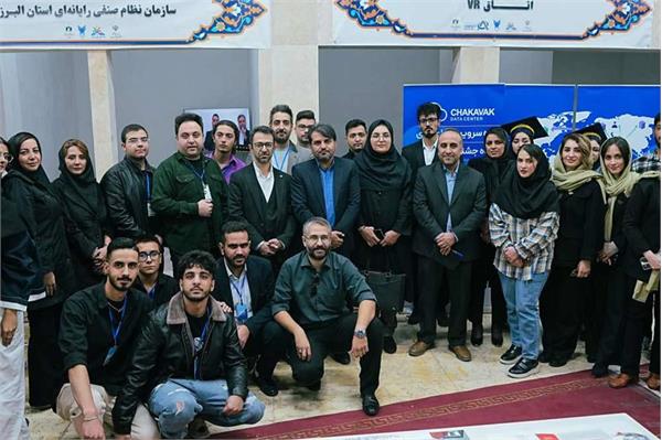 بازدید مدیرکل ارتباطات و فناوری اطلاعات البرز از نمایشگاه پژوهش و نوآوری