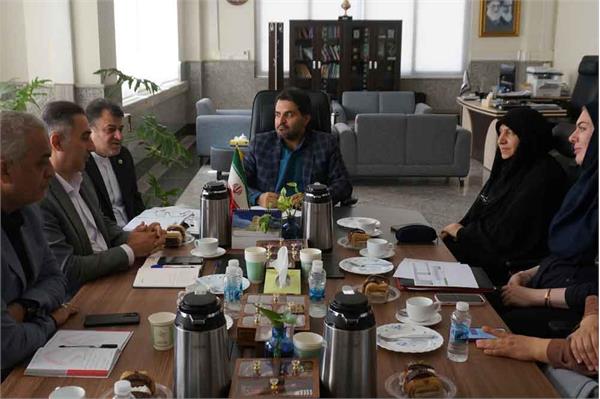 بررسی توسعه زیرساخت‌های ارتباطی مراکز جامع سلامت البرز برای اجرای طرح پزشک خانواده و نظام ارجاع